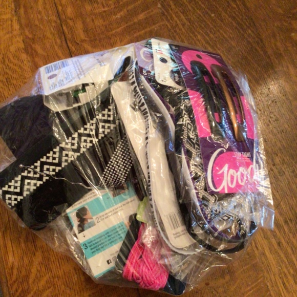 10 Piece Hair Accessories Bundle NWT total pcs 22 main image 4